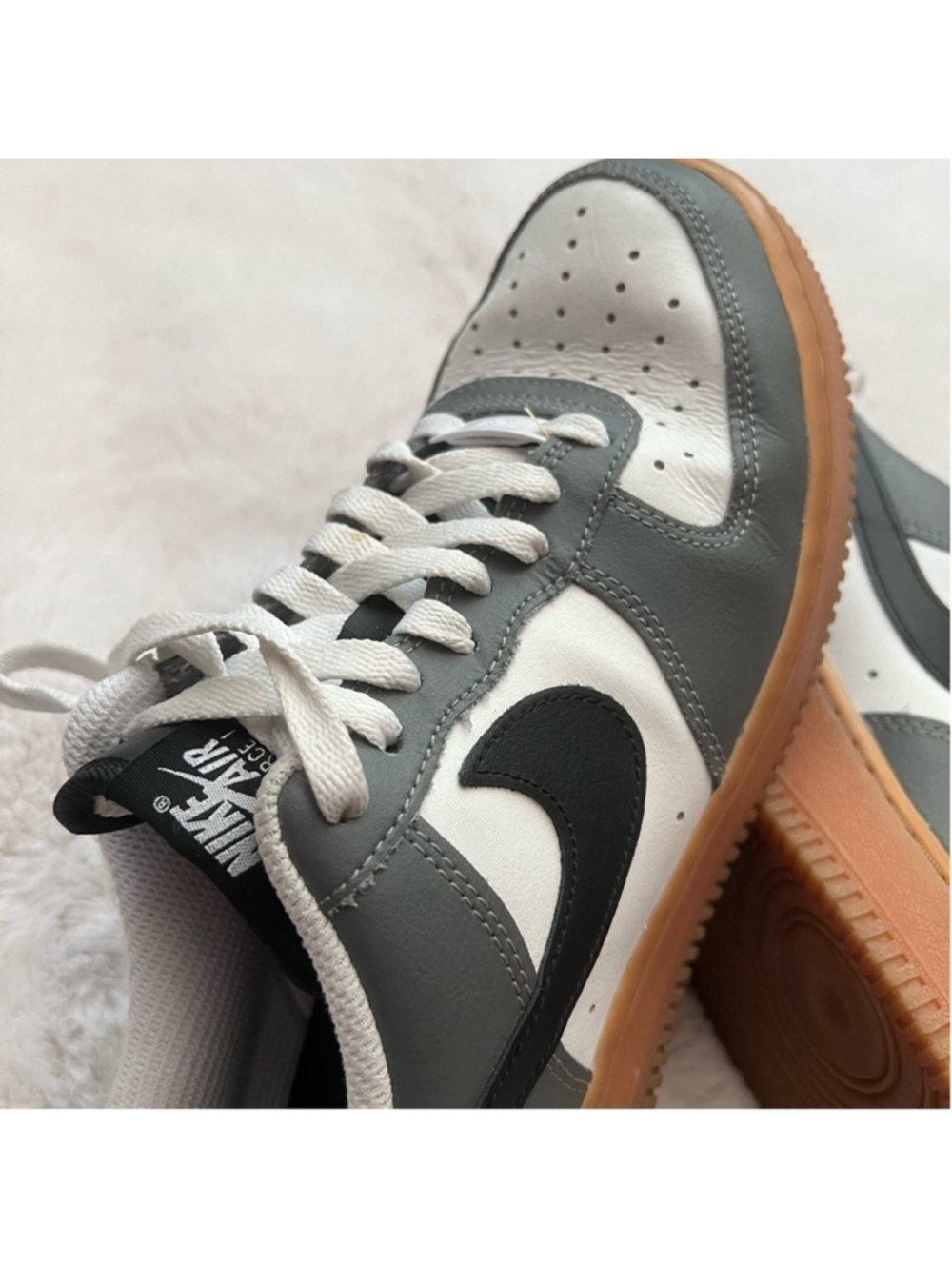Nike AF1 - Air Force 1 *RARE COLOR* - Picture 4 of 9